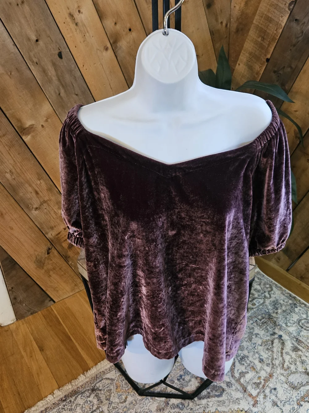 LOFT Plum Velvet Off Shoulder Top Large Dark Academia Romantic